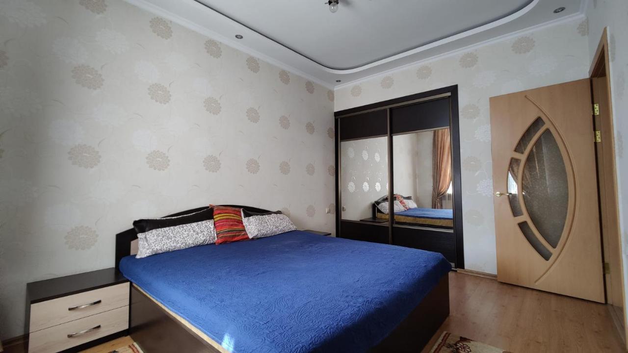 Ferienwohnung Stefan Cel Mare 64 Kischinau Exterior foto